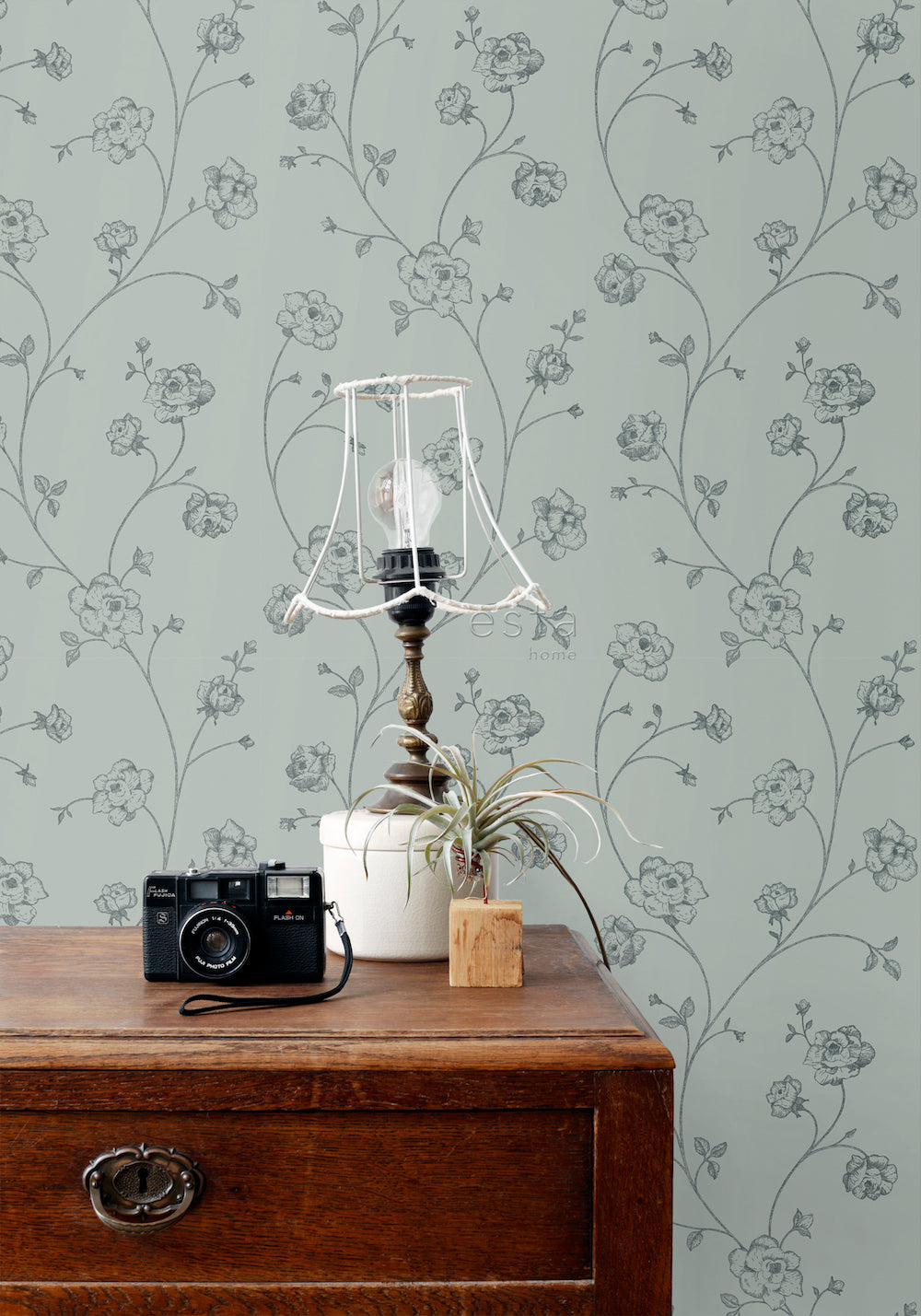 Vintage Flowers - Toile de Jouy botanical wallpaper Esta    