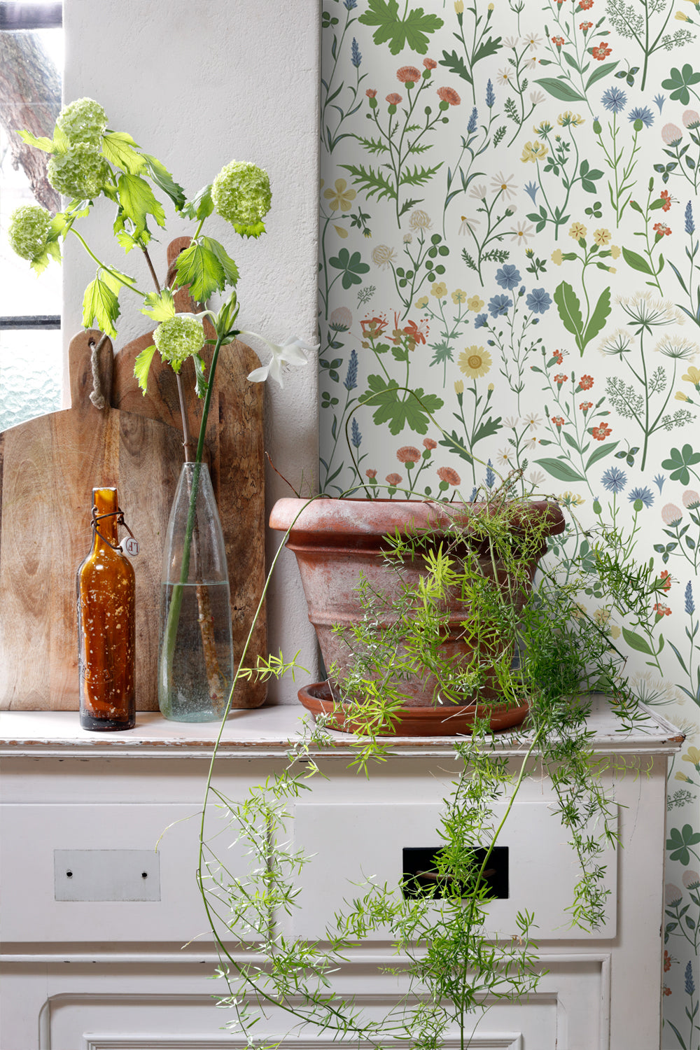 Vintage Flowers - Wild Flowers botanical wallpaper Esta    