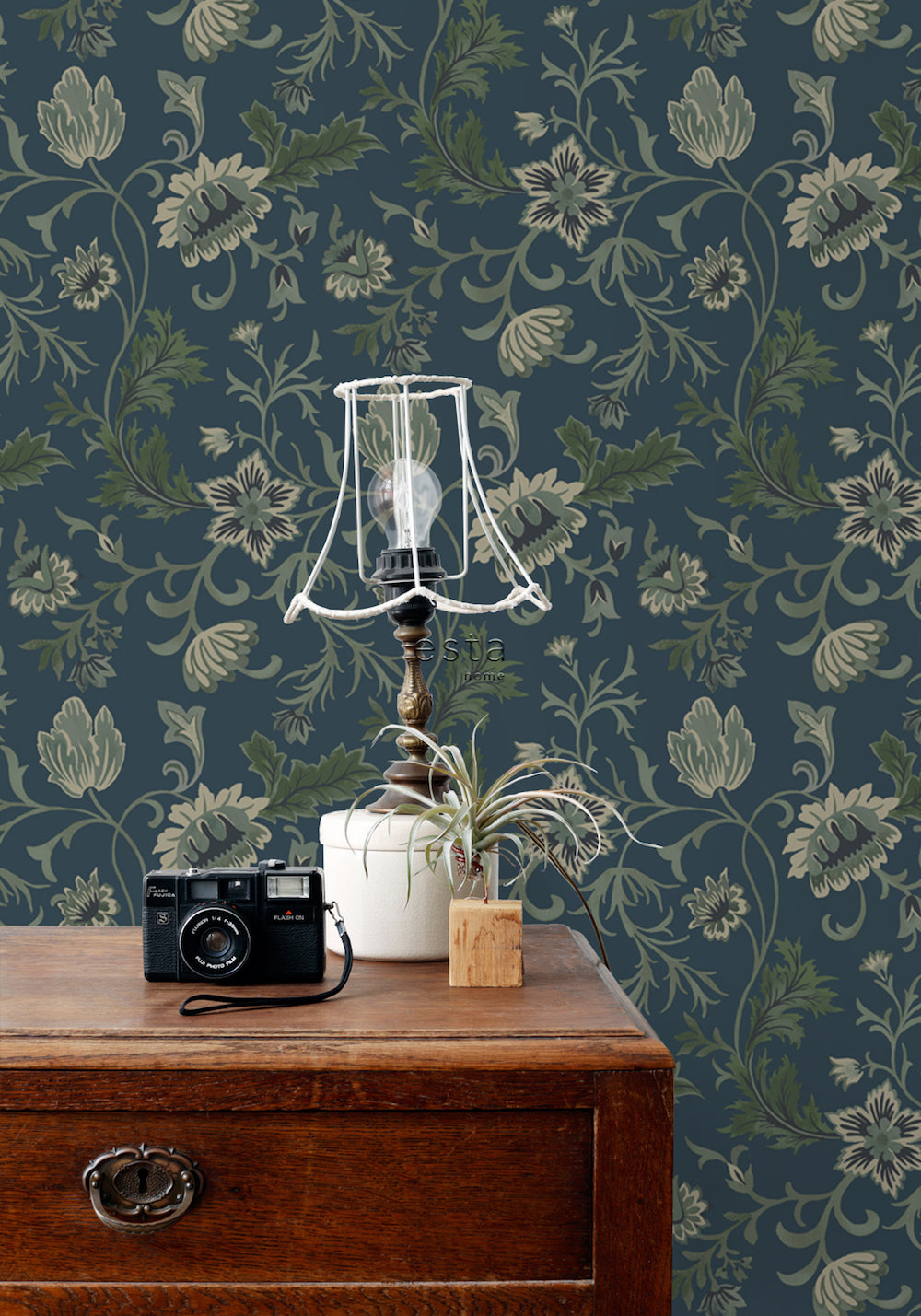 Vintage Flowers - Vintage Garden botanical wallpaper Esta    