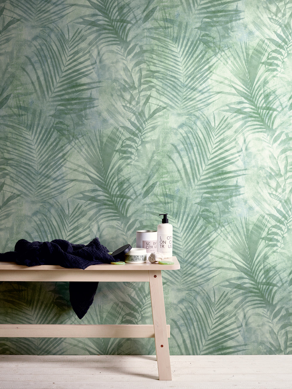 Neue Bude 2.0 - Shadows of the Jungle botanical wallpaper AS Creation    