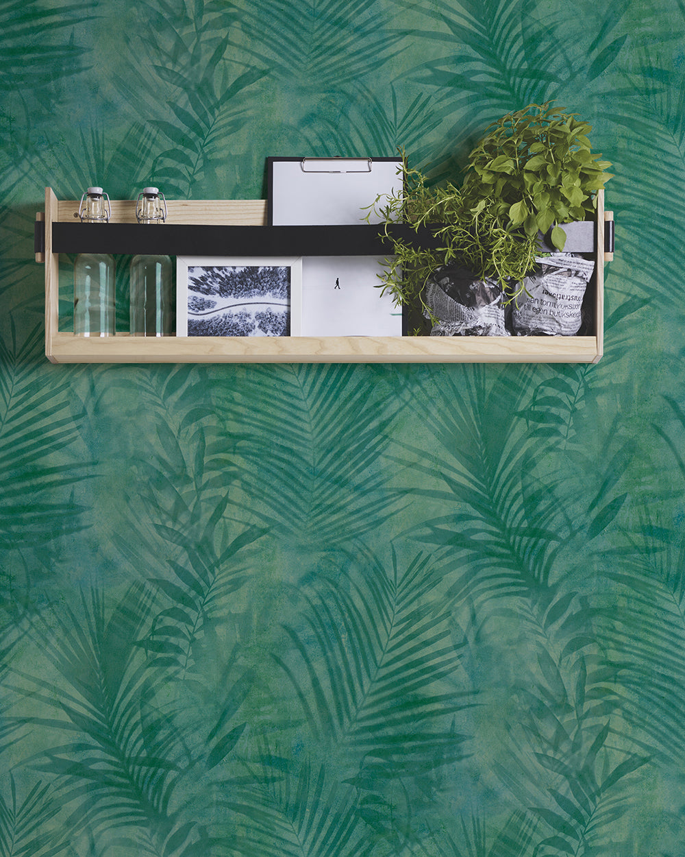 Neue Bude 2.0 - Shadows of the Jungle botanical wallpaper AS Creation    
