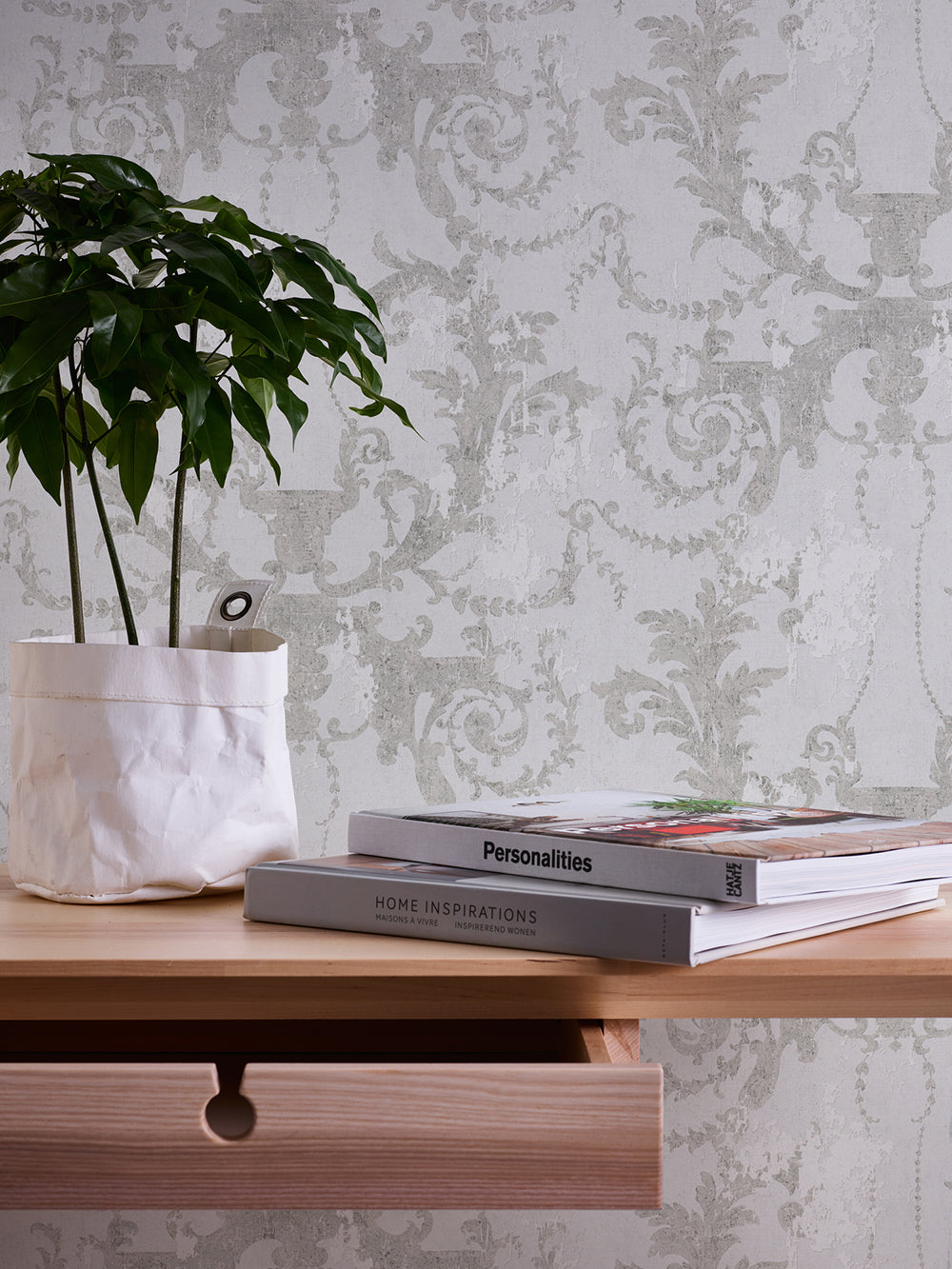 History of Art - Baroque Beauty damask wallpaper AS Creation    