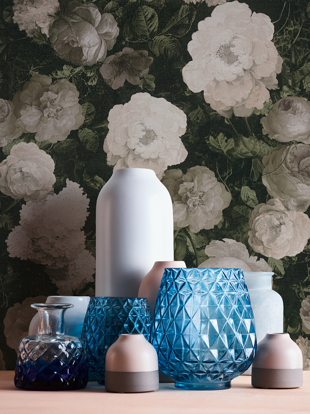 History of Art - Blooms botanical wallpaper AS Creation    