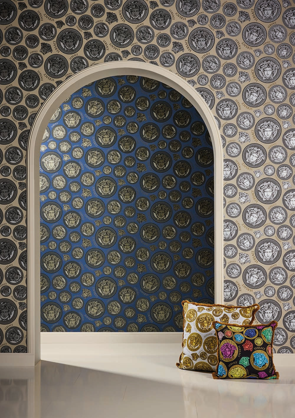 Versace 5 -  Medusa Duo designer wallpaper AS Creation    