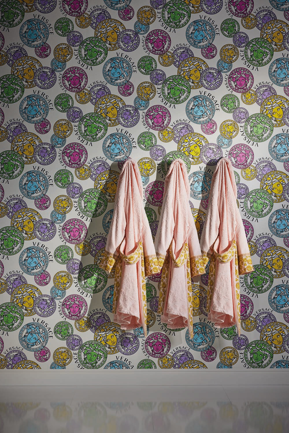 Versace 5 -  Medusa Duo designer wallpaper AS Creation    