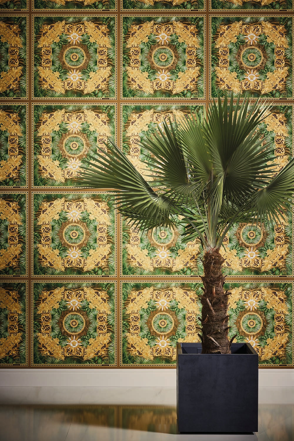 Versace 5 -  Ornate Palm designer wallpaper AS Creation    